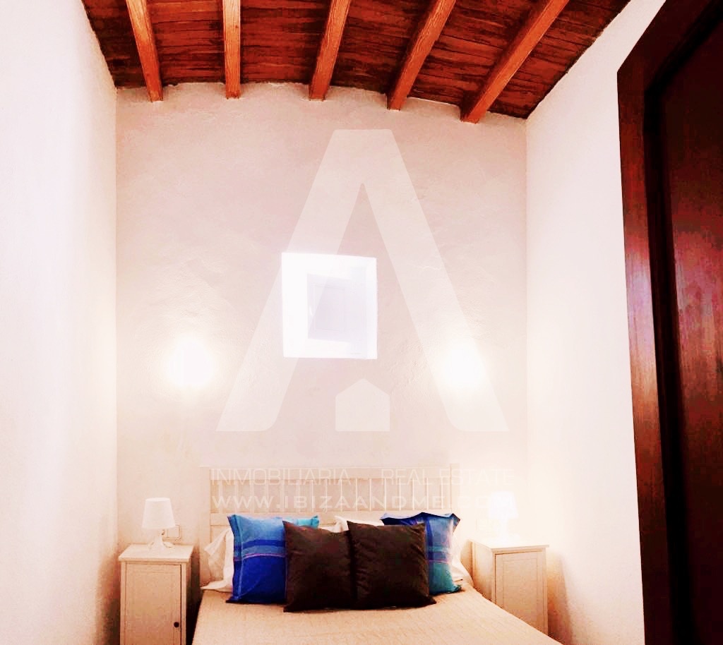 RESIZ_habitaci+¦n 4